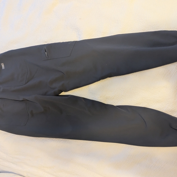 FIGS Scrub Set - Picture 7 of 7